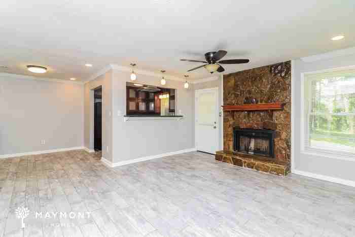 1183 Salisbury Trl - Photo 4 of 11