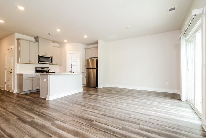 306 Ellis Mill St - Photo 6 of 14