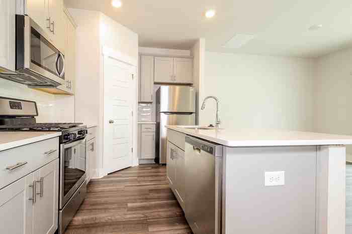 306 Ellis Mill St - Photo 7 of 14