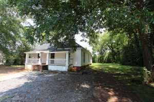 featured image of 442 Hall St