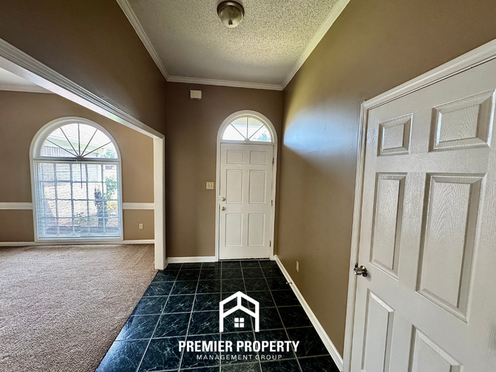 7431 Hunter Trail Cv - Photo 2 of 25