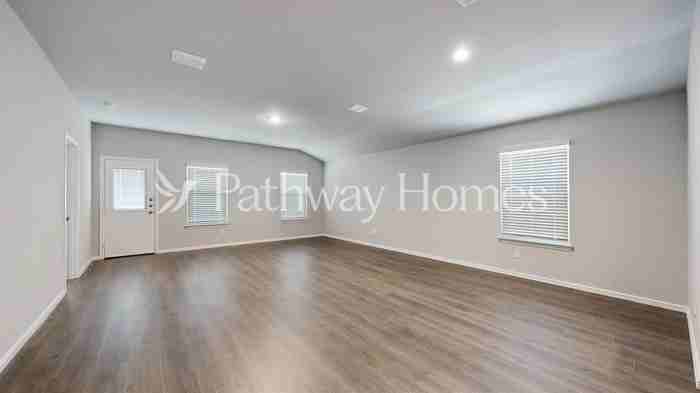 1617 Gatesville Ct - Photo 3 of 18