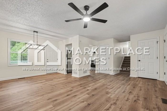 109 Hampton Dr - Photo 5 of 25