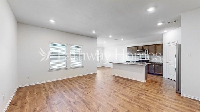 957 English Dr - Photo 6 of 27