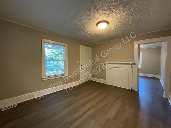 1034 Ridge Ave - Photo 3 of 14