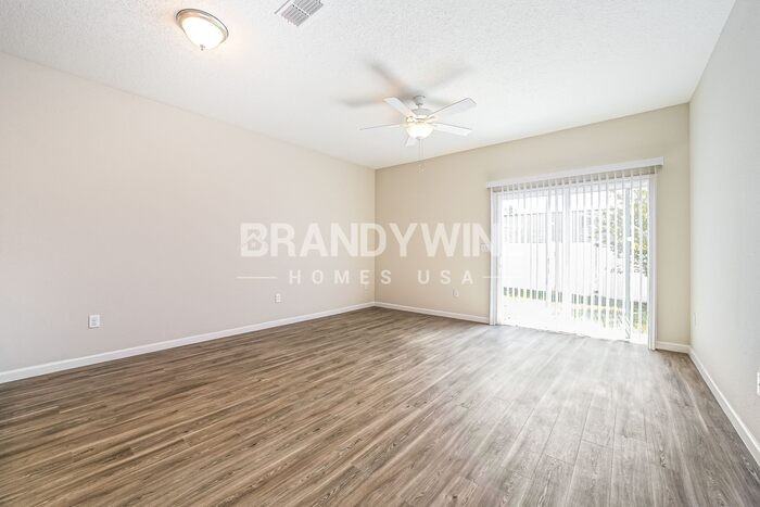 551 Kit St - Photo 5 of 39