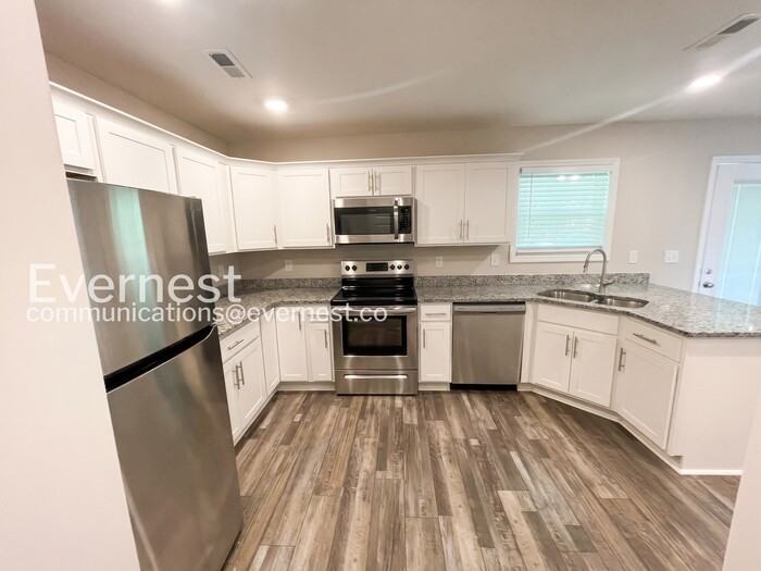 1267 Kendall Dr - Photo 5 of 25
