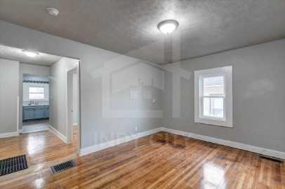 37 S Euclid Ave - Photo 3 of 13
