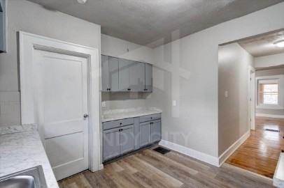 37 S Euclid Ave - Photo 7 of 13