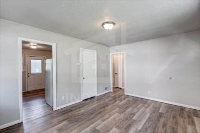 7315 E 53rd St - Photo 5 of 18