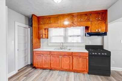 815 N Centennial St - Photo 5 of 20