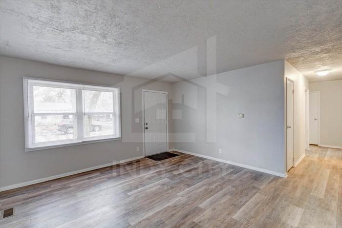 8328 E 41st Pl - Photo 4 of 16