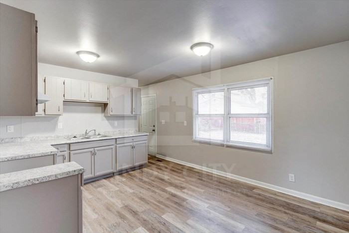 8328 E 41st Pl - Photo 6 of 16