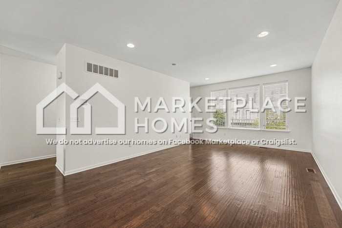 4596 Bradley Cir #21 - Photo 4 of 21