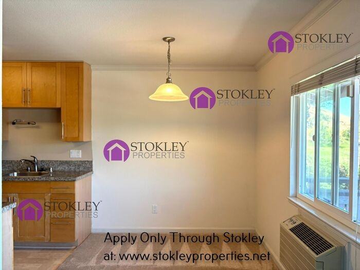227 Masters Ct - Photo 3 of 12