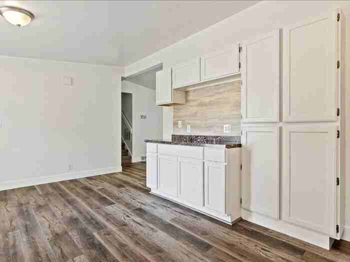 1376 E Greenfield Ave - Photo 5 of 19