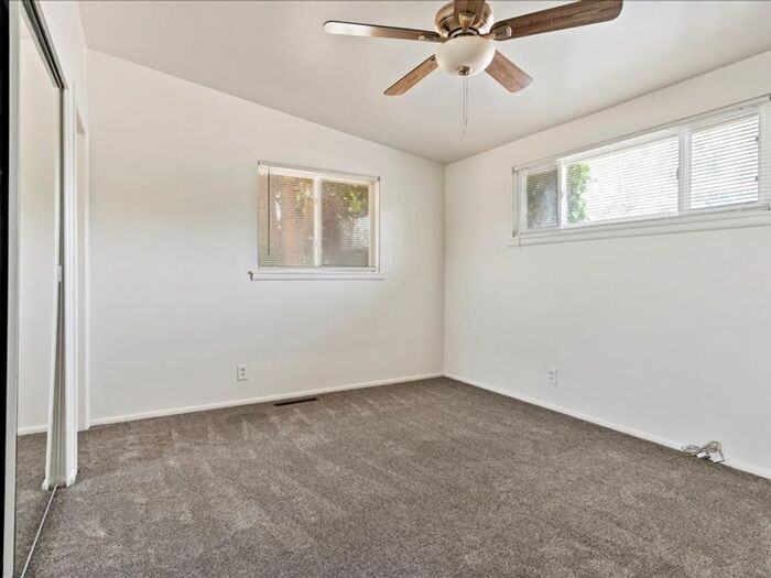 1376 E Greenfield Ave - Photo 6 of 19