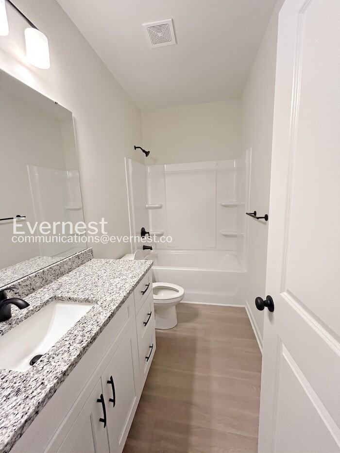 1109 Goldsboro Ave - Photo 7 of 13