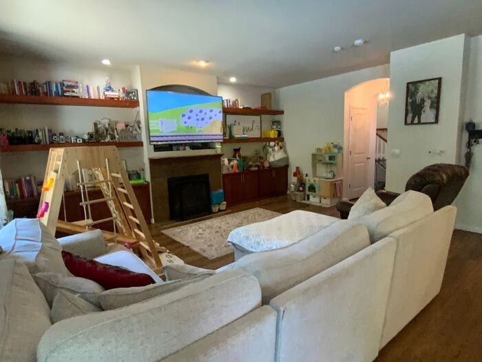 2109 5th Ave Nw - Photo 3 of 18
