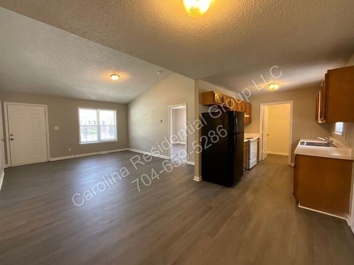 2002 Joseph Mcneil Ave - Photo 4 of 16