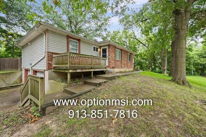 345 S 73rd Dr - Photo 3 of 33