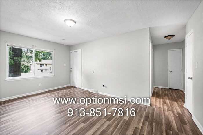 345 S 73rd Dr - Photo 7 of 33