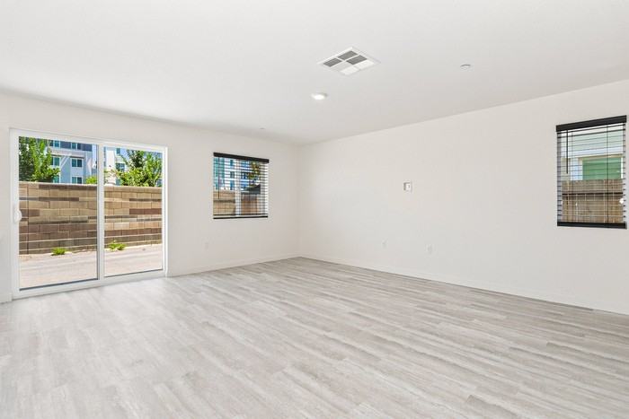 2009 Shady Tree Cir - Photo 3 of 21