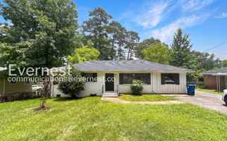 featured image of 905 Elizabeth Dr