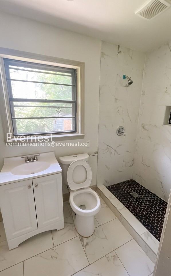 905 Elizabeth Dr - Photo 5 of 19
