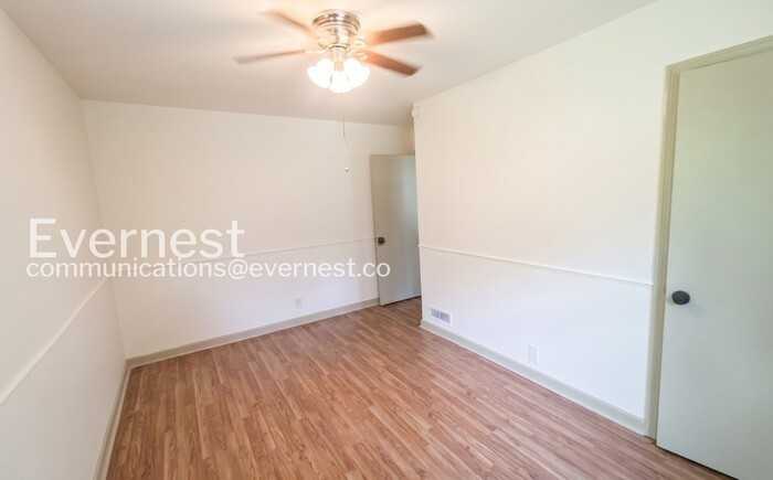 905 Elizabeth Dr - Photo 7 of 19