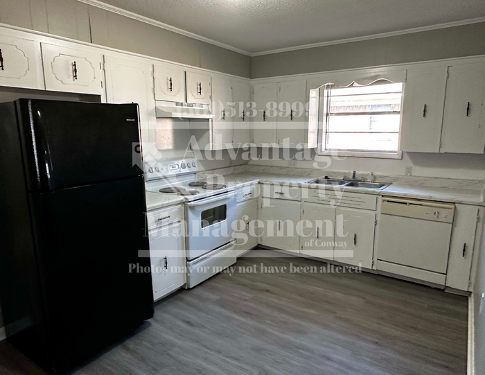 619 5th Ave - Photo 3 of 11