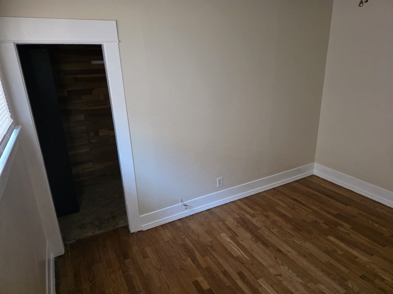 1014 E 5th St #NA - Photo 5 of 12