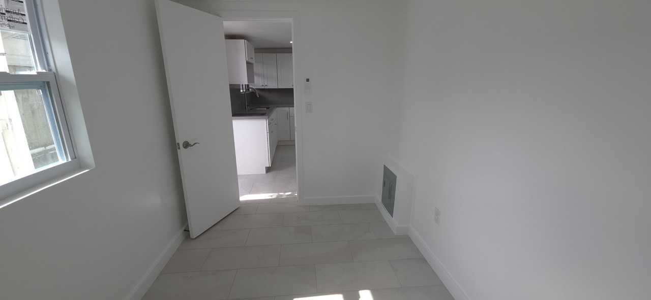 12881 Sw 12th Ter #NA - Photo 2 of 11
