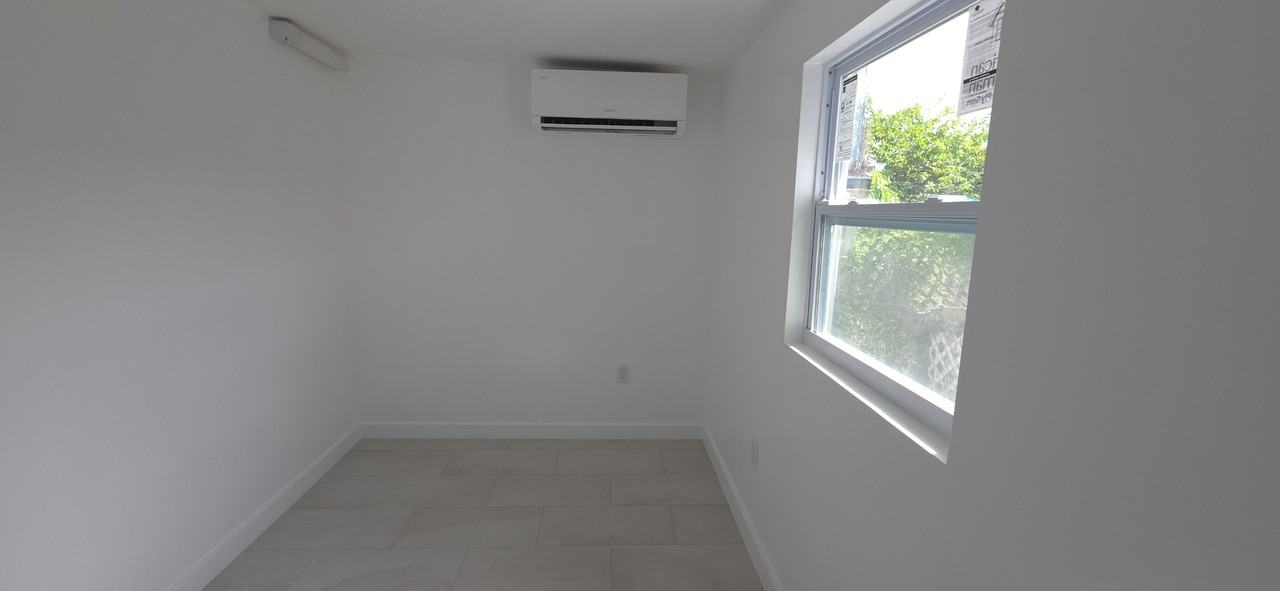 12881 Sw 12th Ter #NA - Photo 4 of 11