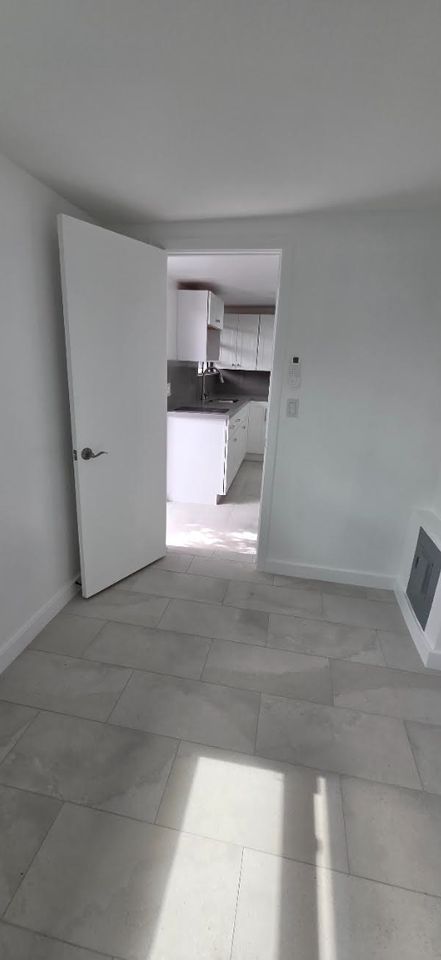 12881 Sw 12th Ter #NA - Photo 7 of 11