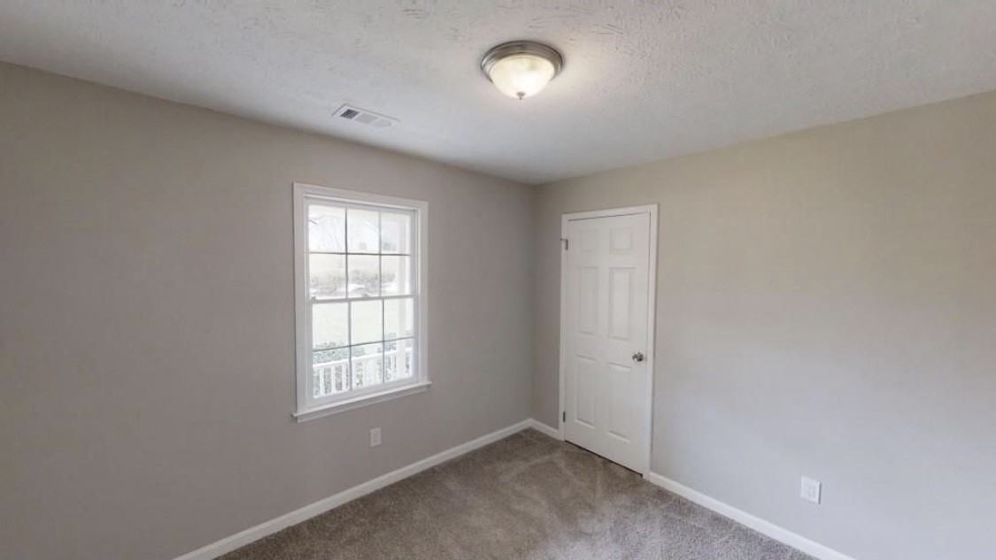 1720 Overlook Way Sw #NA - Photo 2 of 18