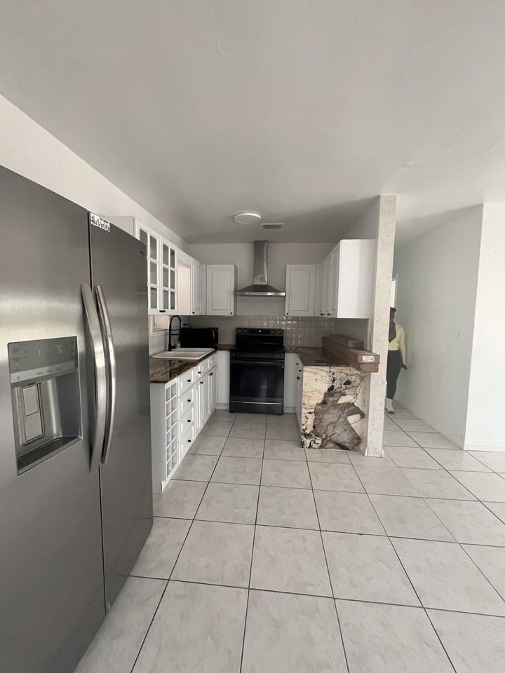 3300 Sw 32nd Ct #NA - Photo 3 of 19