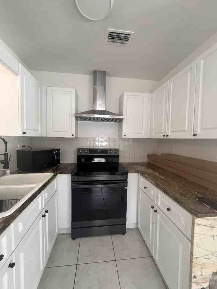 3300 Sw 32nd Ct #NA - Photo 5 of 19