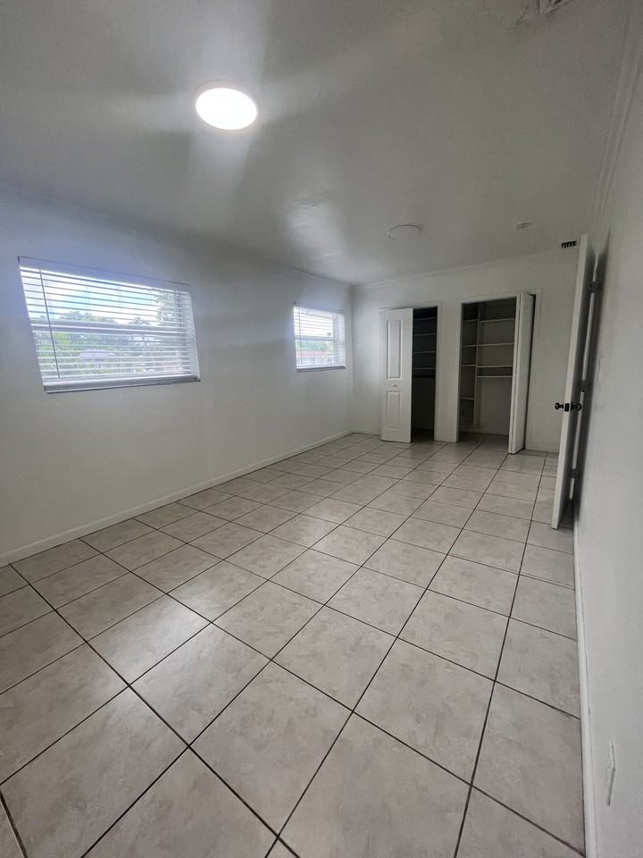 3300 Sw 32nd Ct #NA - Photo 7 of 19