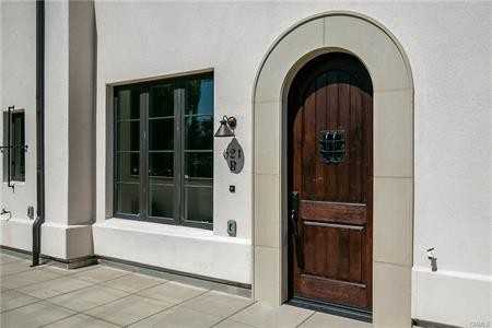 621 Fairview Ave #B - Photo 3 of 18
