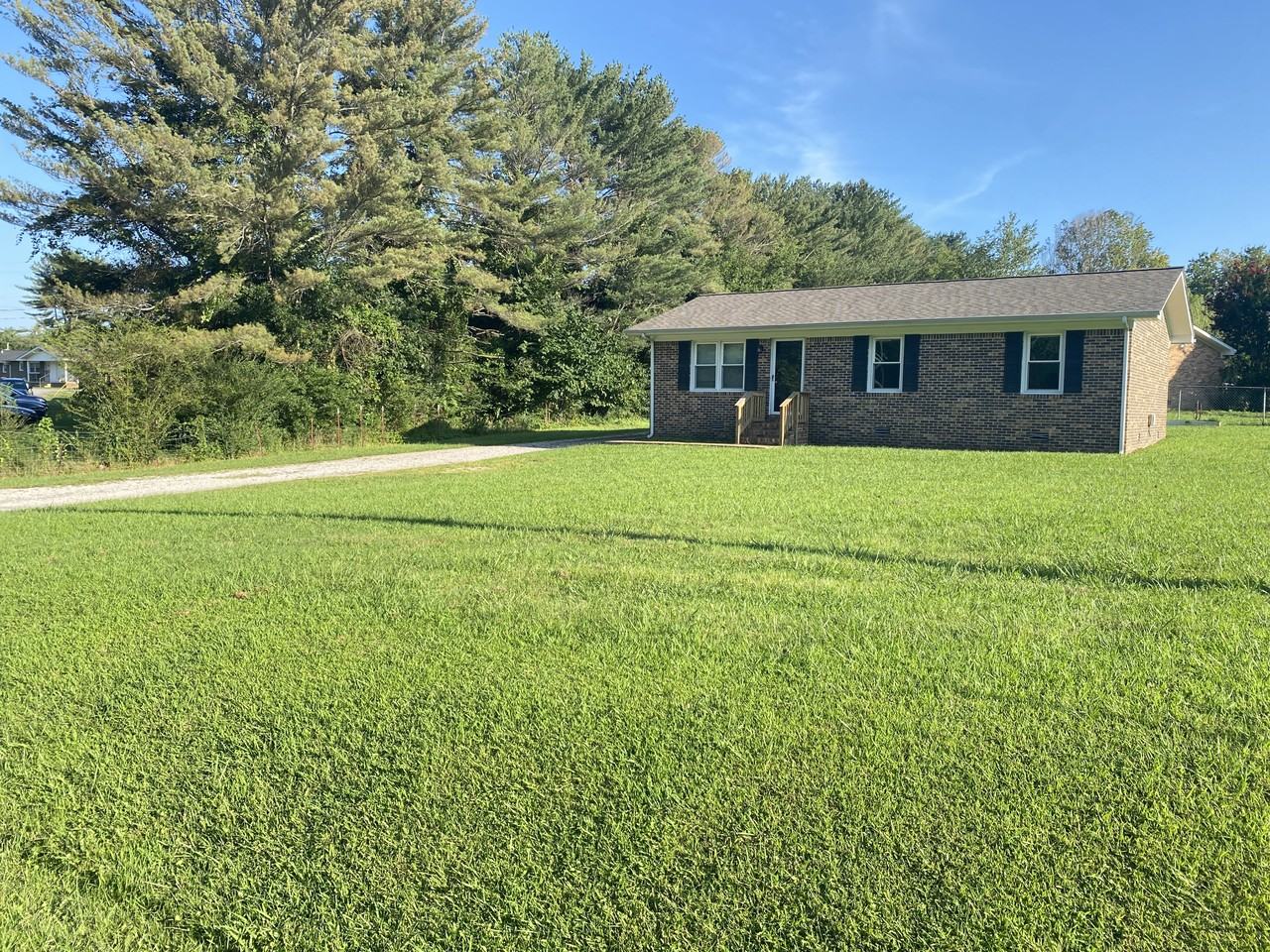 240 Lakeview Dr #NA - Photo 2 of 16