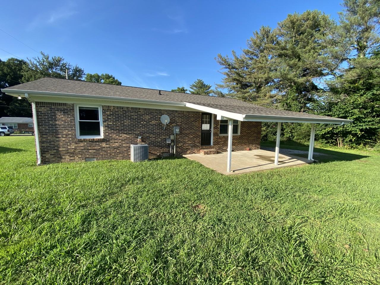 240 Lakeview Dr #NA - Photo 4 of 16