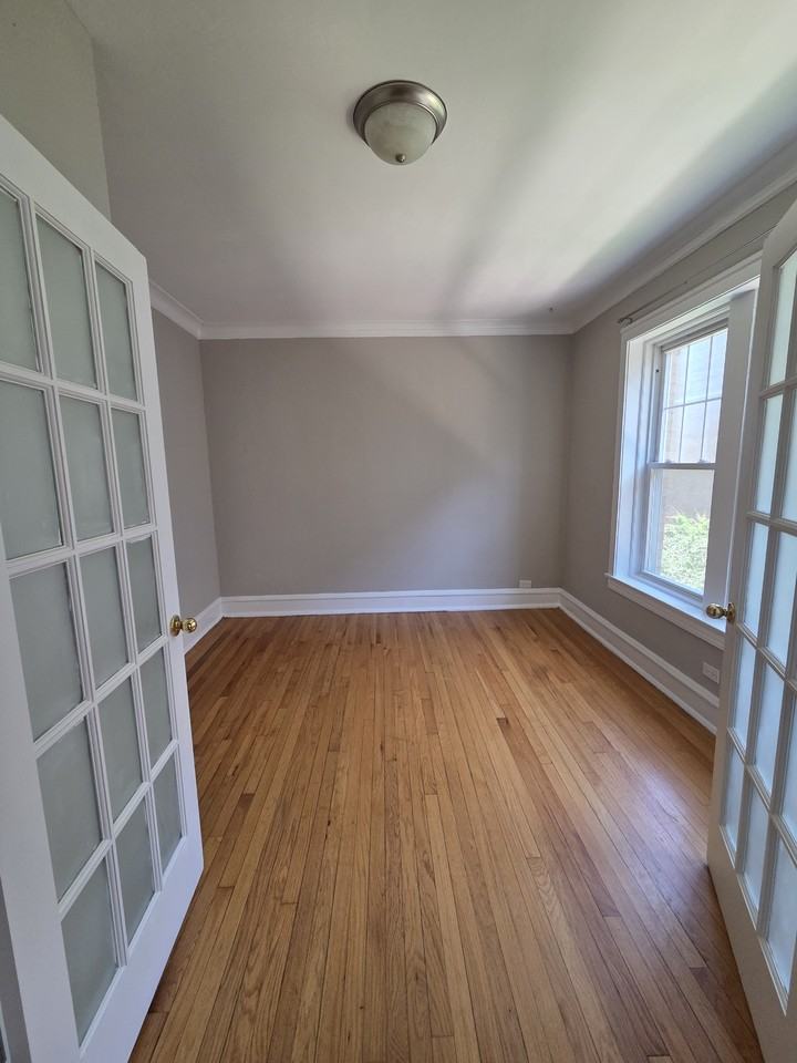 1627 W Farwell Ave #2N - Photo 2 of 9