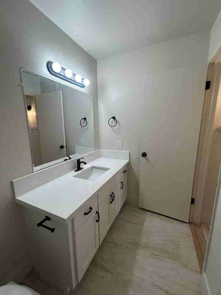 4455 E Clay Ave #C - Photo 5 of 10