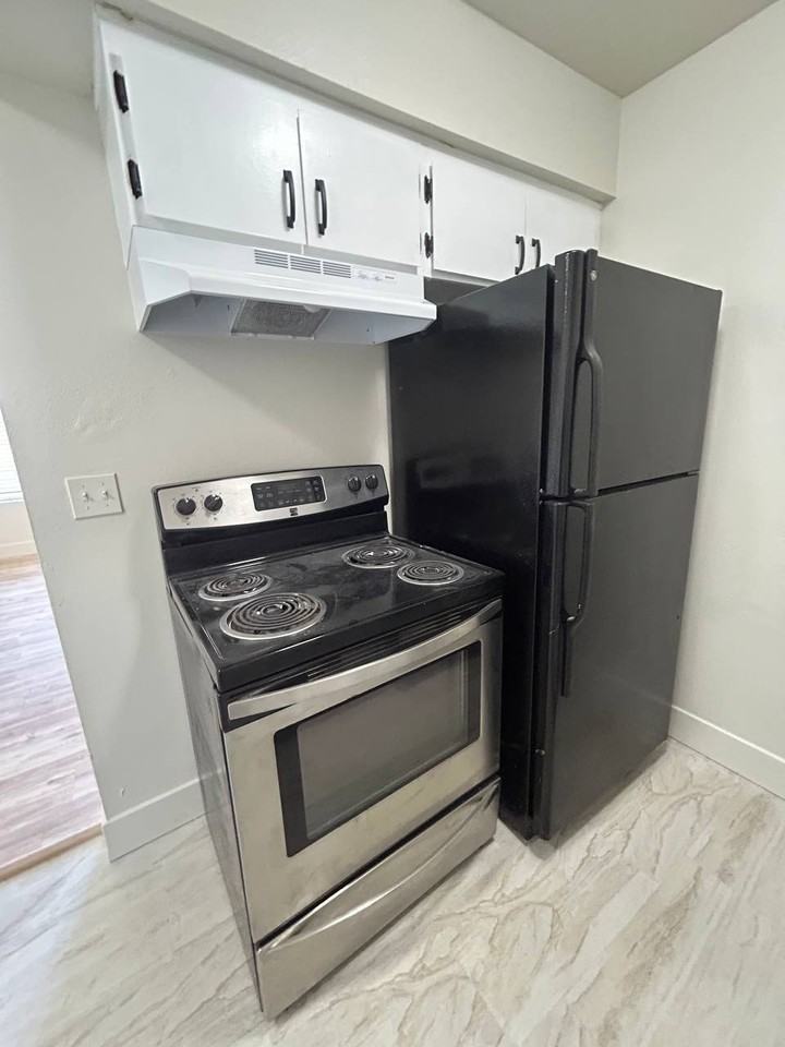 4455 E Clay Ave #C - Photo 6 of 10