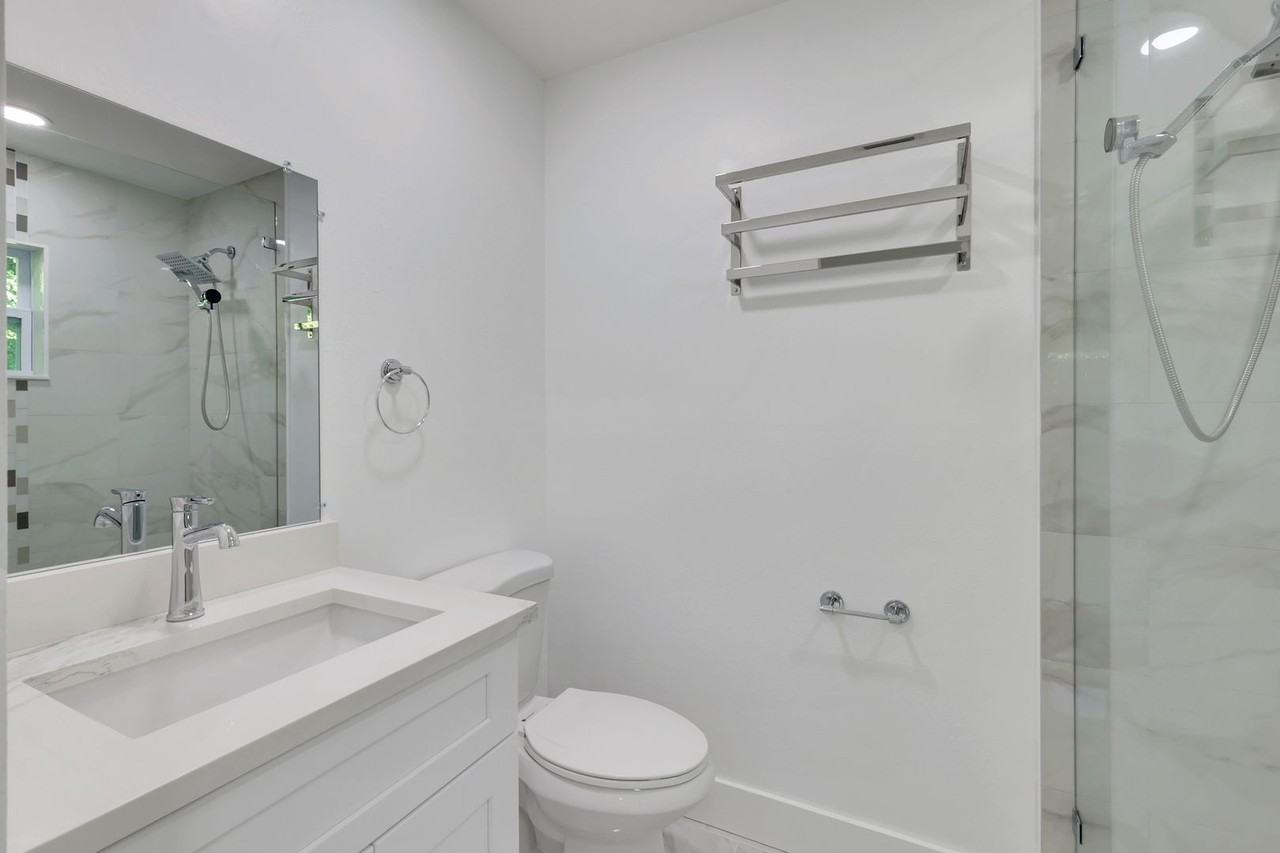 939 Bluebird St #NA - Photo 5 of 18