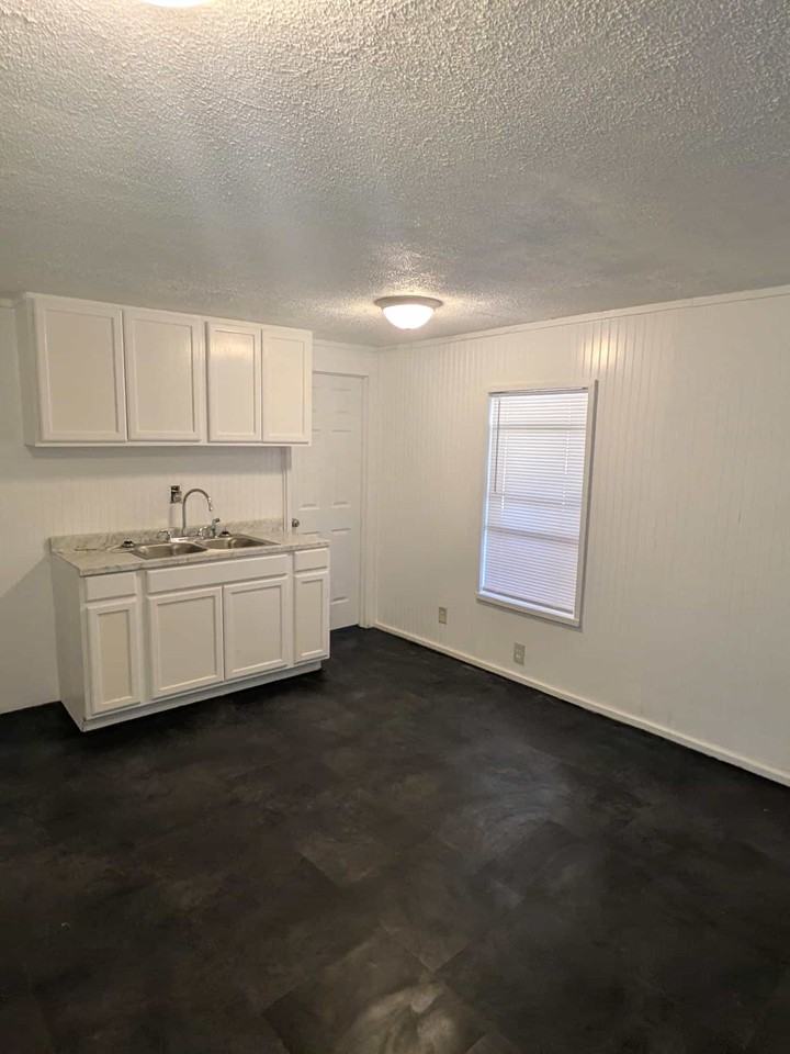 133 Erie St #NA - Photo 3 of 18