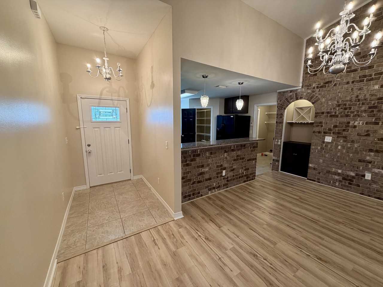 500 Baywood Ct #NA - Photo 3 of 27