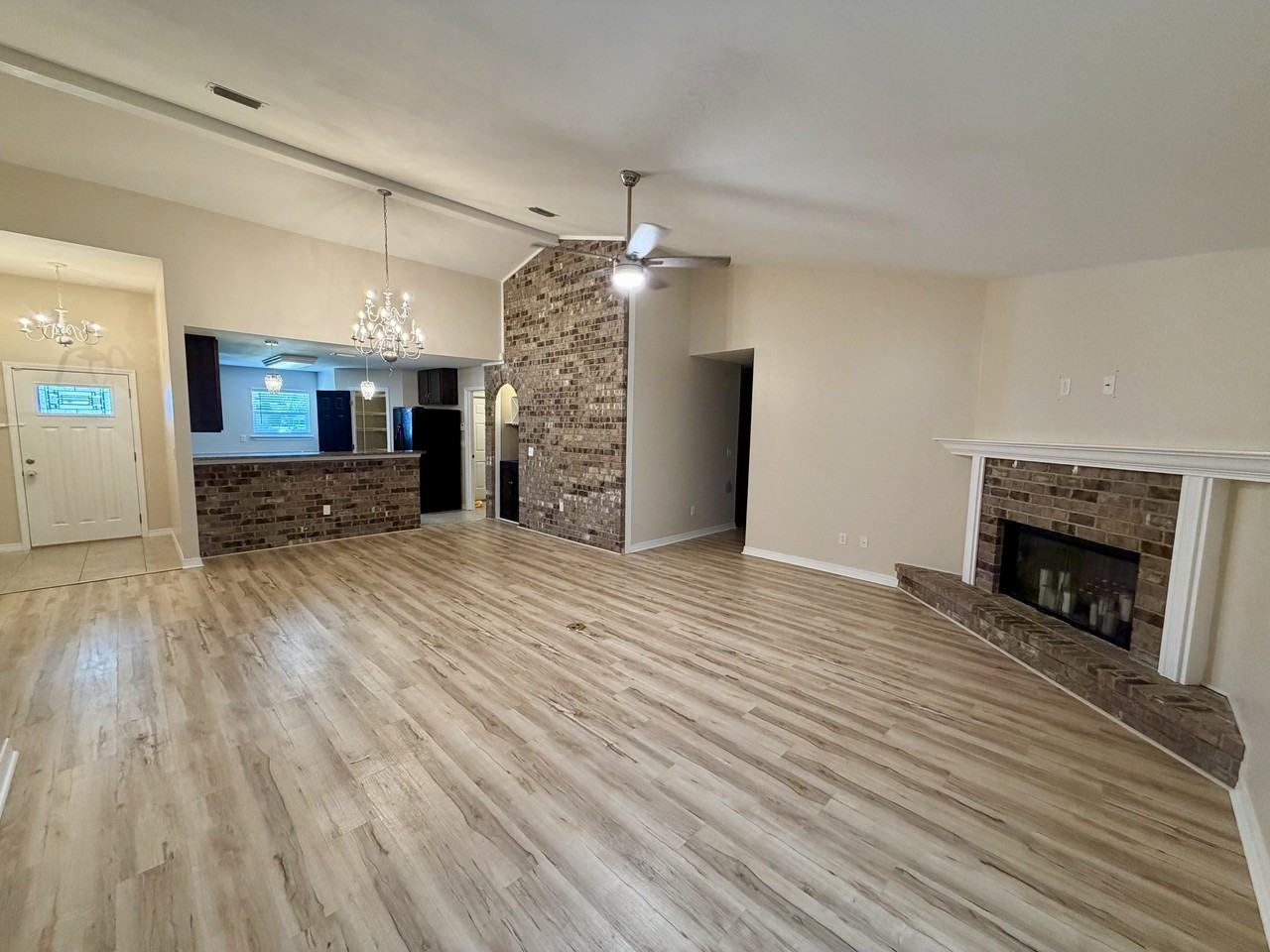 500 Baywood Ct #NA - Photo 4 of 27