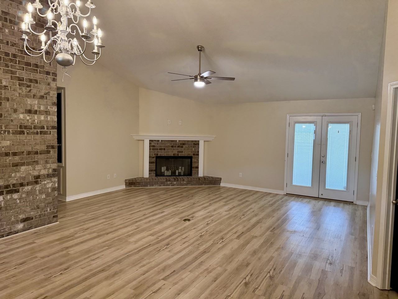 500 Baywood Ct #NA - Photo 5 of 27
